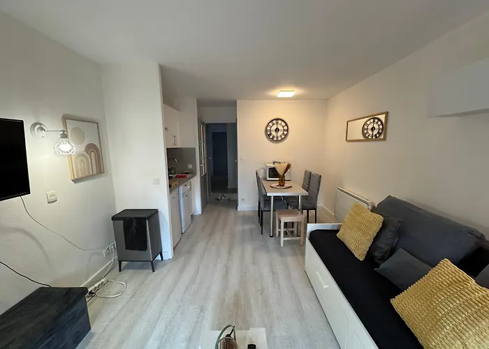 Appartement T2 1Chambre 4-5 personnes - Lacanau piscine Chauffée - Vue sur le golf