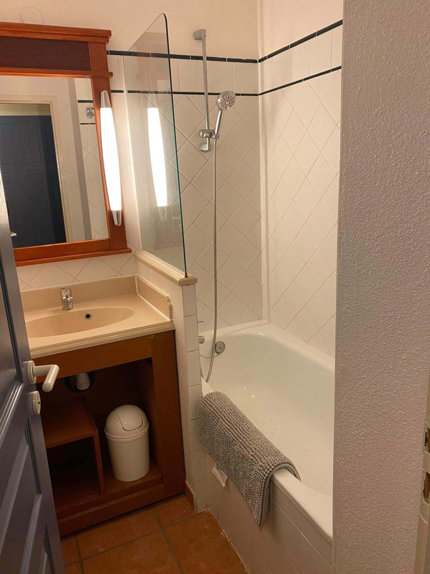 Appartement Appartement T2 1Chambre 4-5 personnes - Lacanau piscine Chauffée - Vue sur le golf